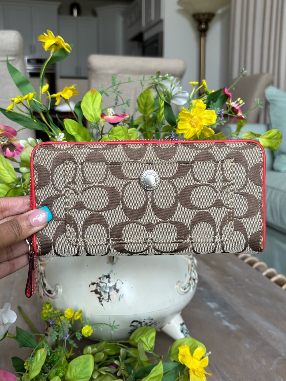 ❣️🧡Y2K COACH Zip-Around Signature Jacquard Wallet🧡❣️